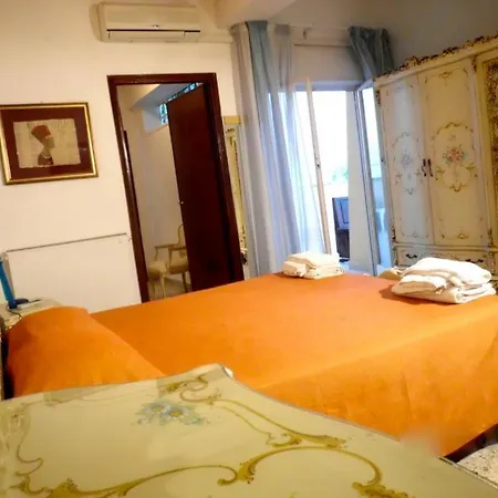 Konukevi Baia Del Sole